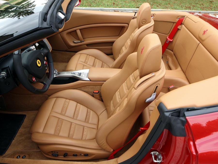  Ferrari California HELE 2010 года  (фото 21 из 24)